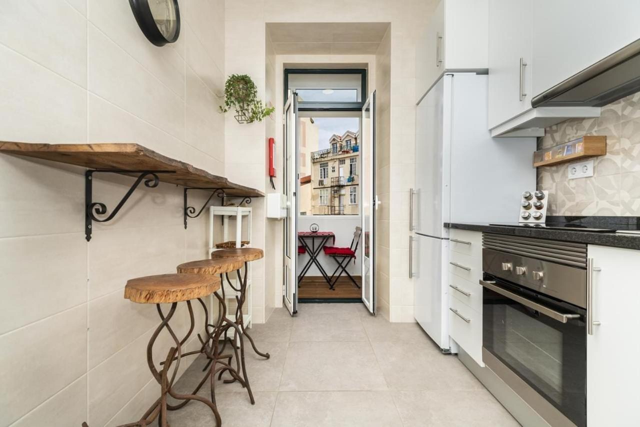 Groovy M2 R3 - Amazing Double Room With En-Suite Bathroom Лиссабон Экстерьер фото
